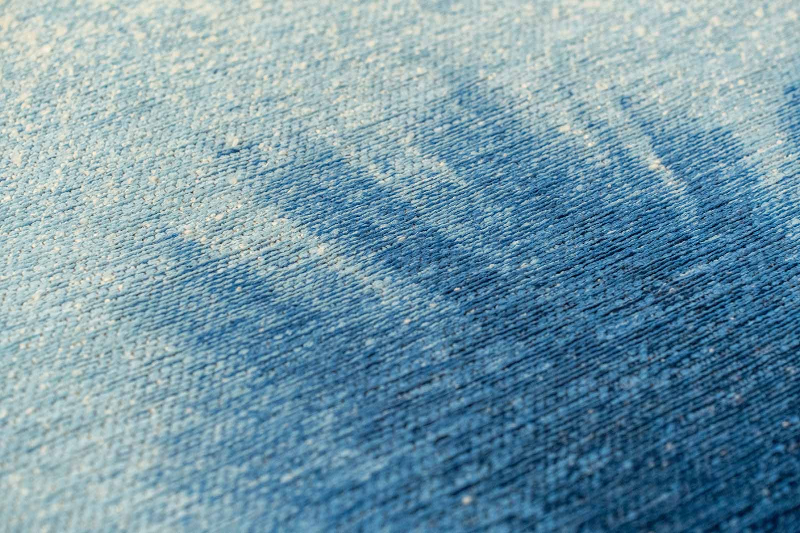 Louis De Poortere rug Meditation 2102 Drop Dream In Blue zoom 1